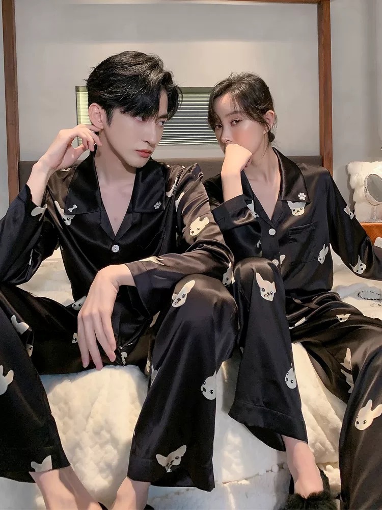 여성용 검은색 긴팔 바지