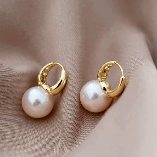 Fashionable Pearl Earrings, Simple Earrings, Retro Hepburn French Style Earrings, Internet Celebrity Niche Earrings, High-End Jewelry for Women