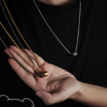 钛钢个性圆柱小蛮腰项链男简约光面休闲风锁骨链女百搭高级感配饰