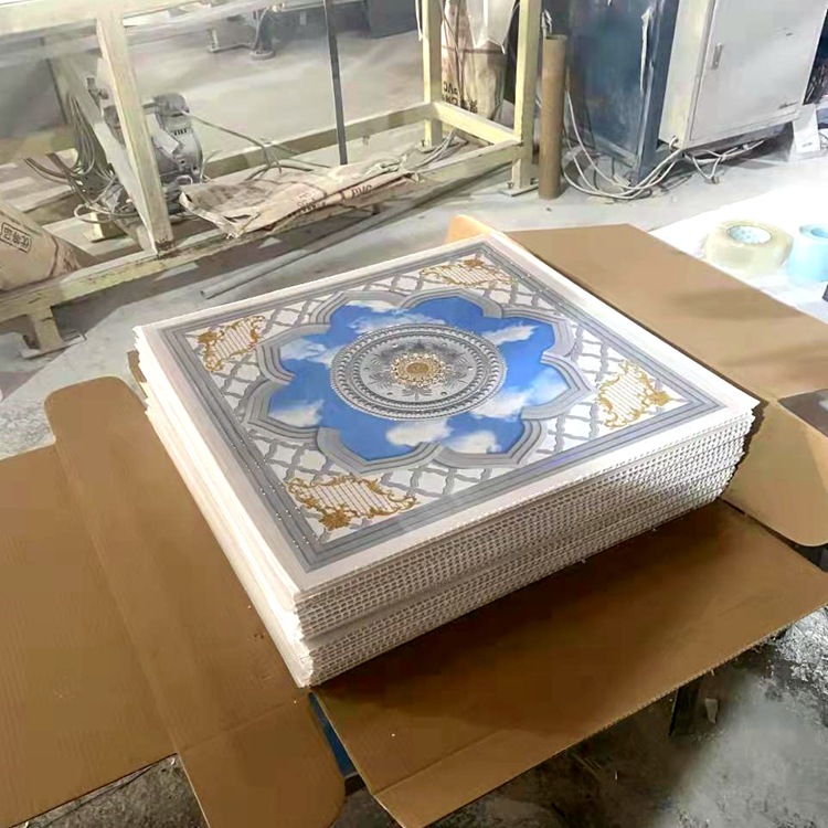 Placa cuadrada de PVC personalizada 60 * 60 placa de fijación 603595 procesamiento de exportación de 7MM placa de techo