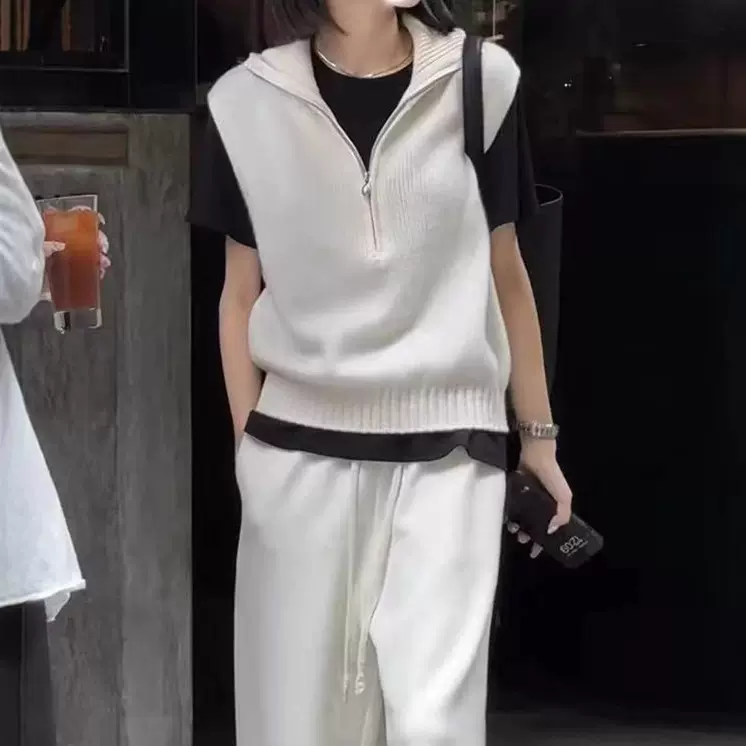 外贸秋冬新款半拉链设计感立领马甲女纯色无袖宽松叠穿针织上衣