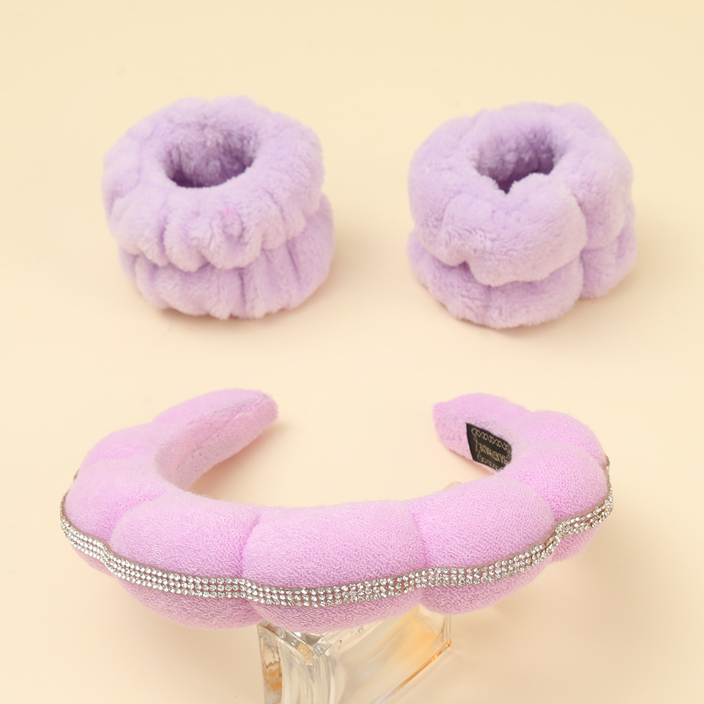 La nueva diadema de diamantes con incrustaciones de Amazon, la parte superior del cráneo alto, el traje de pulsera de giro de alta calidad, la diadema, el tocado anudado femenino, la joyería