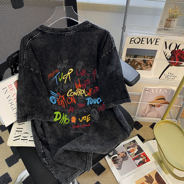 Black summer fashionable trend retro T-shirt for men and women