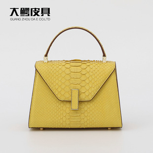 С̖��ƤŮ����Ƥ�����r�аٴ�Ůʿ������������μ�б���Ů���l