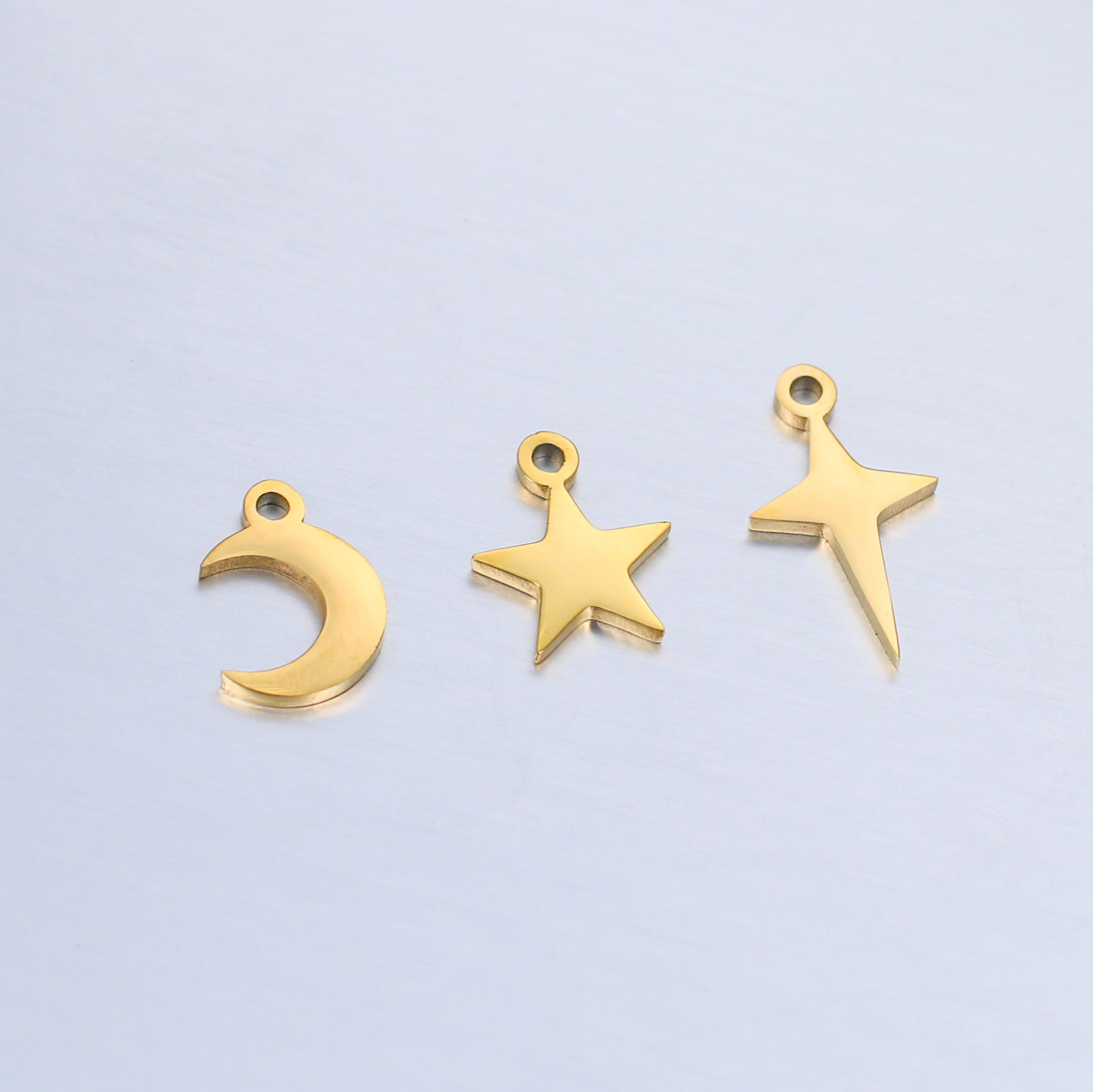 8g Weight Pendant Jewelry Making Type DIY Jewelry Accessories Classification 5 PCS/Package Quantity 304 Stainless Steel Material Star, Moon Pattern Plating Design Sweet Style 5 PCS/Package 304 Stainless Steel Star Moon Pendant 5