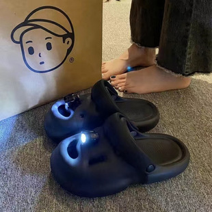 ����Ь�������^��Ů�⴩�ļ��¿����m����_��Ц�������ЬŮ