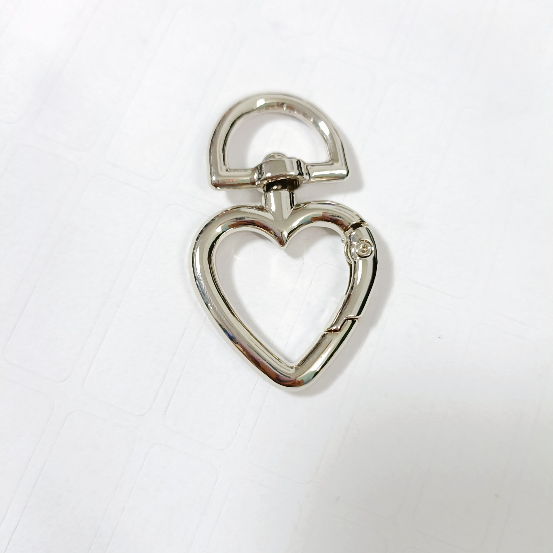Hebilla en forma de corazón con giro en D de aleación de zinc para equipaje y llaveros, accesorios de hardware para mayoristas image 6