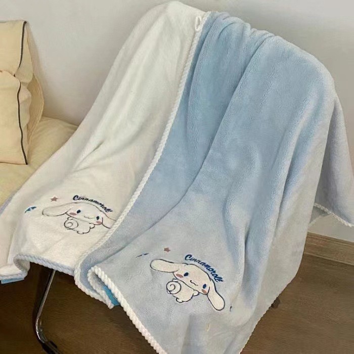 Coral children's bath towel for home use