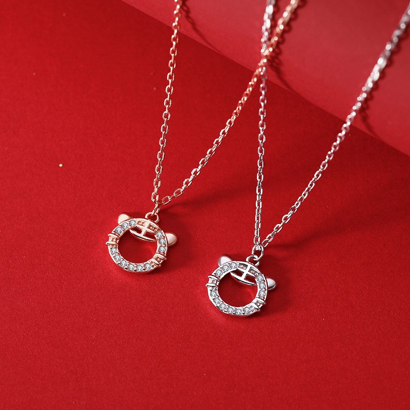 老虎项链女小老虎吊坠吊坠小众设计虎头闪钻本命年过年礼物毛衣链