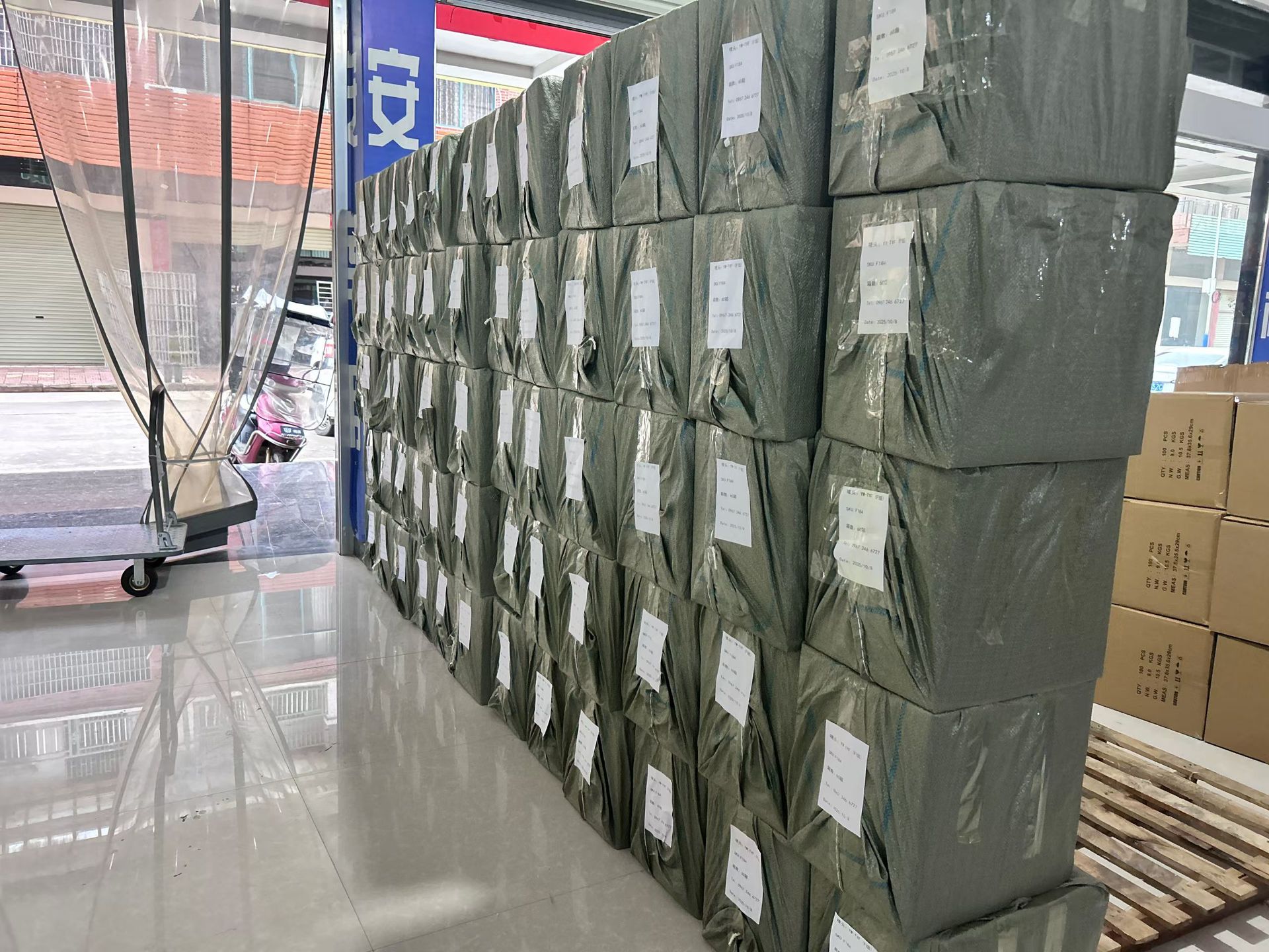 Seyahat Bagaj Taşınabilir Elektronik Ölçek 50kg Yüksek Kesinlik Ev Kargo Tartısı Kompakt Bagaj Tartısı Dijital Tartı