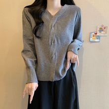 大码时尚麻花V领针织衫上衣女秋冬新款胖mm宽松显瘦打底衫毛衣潮