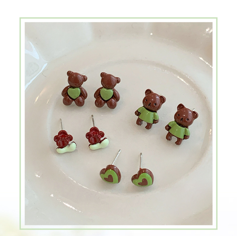 7g Weight Alloy Ear Needle Material Ear Studs Classification 1 Set Sweet Simple Style Bear Heart Shape Bow Knot Enamel Alloy Ear Studs