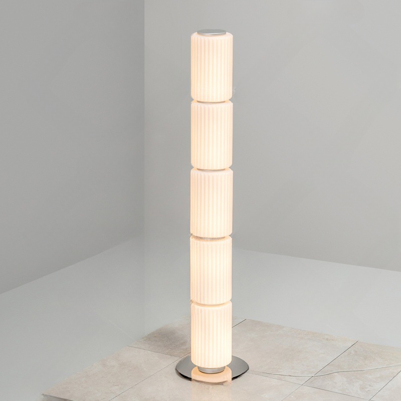 Nueva columna lujosa minimalista sala de estar lámpara de piso diseñador modelo dormitorio arte lámpara de piso de vidrio No