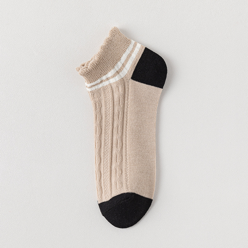 Calcetines de algodón de color sólido para mujer, calcetines finos para barco de primavera y verano, encaje a rayas, transpirable y absorbente de sudor, calcetines cortos japoneses al por mayor