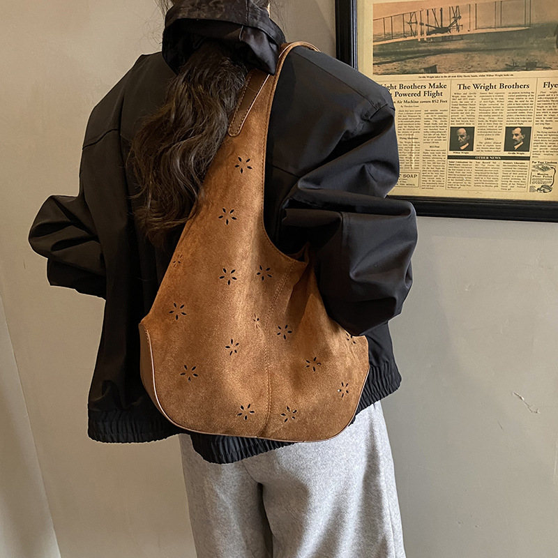 韩国慵懒风镂空花瓣单肩包女2025新款复古大容量托特包休闲腋下包|undefined