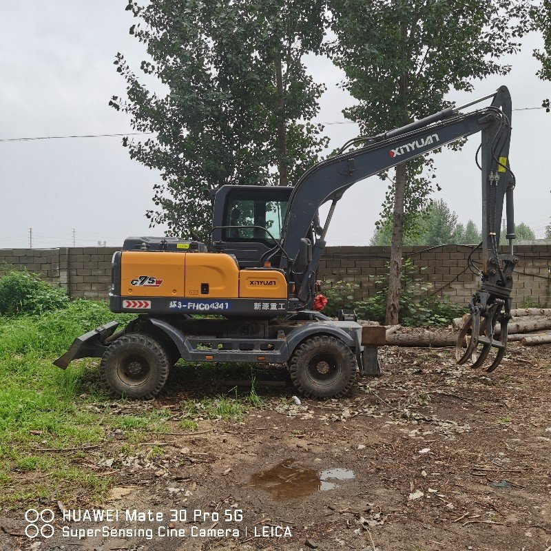 急售轮式抓木机夹木机 抓草捆 抓秸秆 抓垃圾 抓毛竹 河南抓咸菜