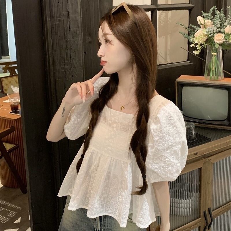 Plus-size square-neck short-sleeve French-style women's T-shirt, new summer lace base doll shirt with a stylish design