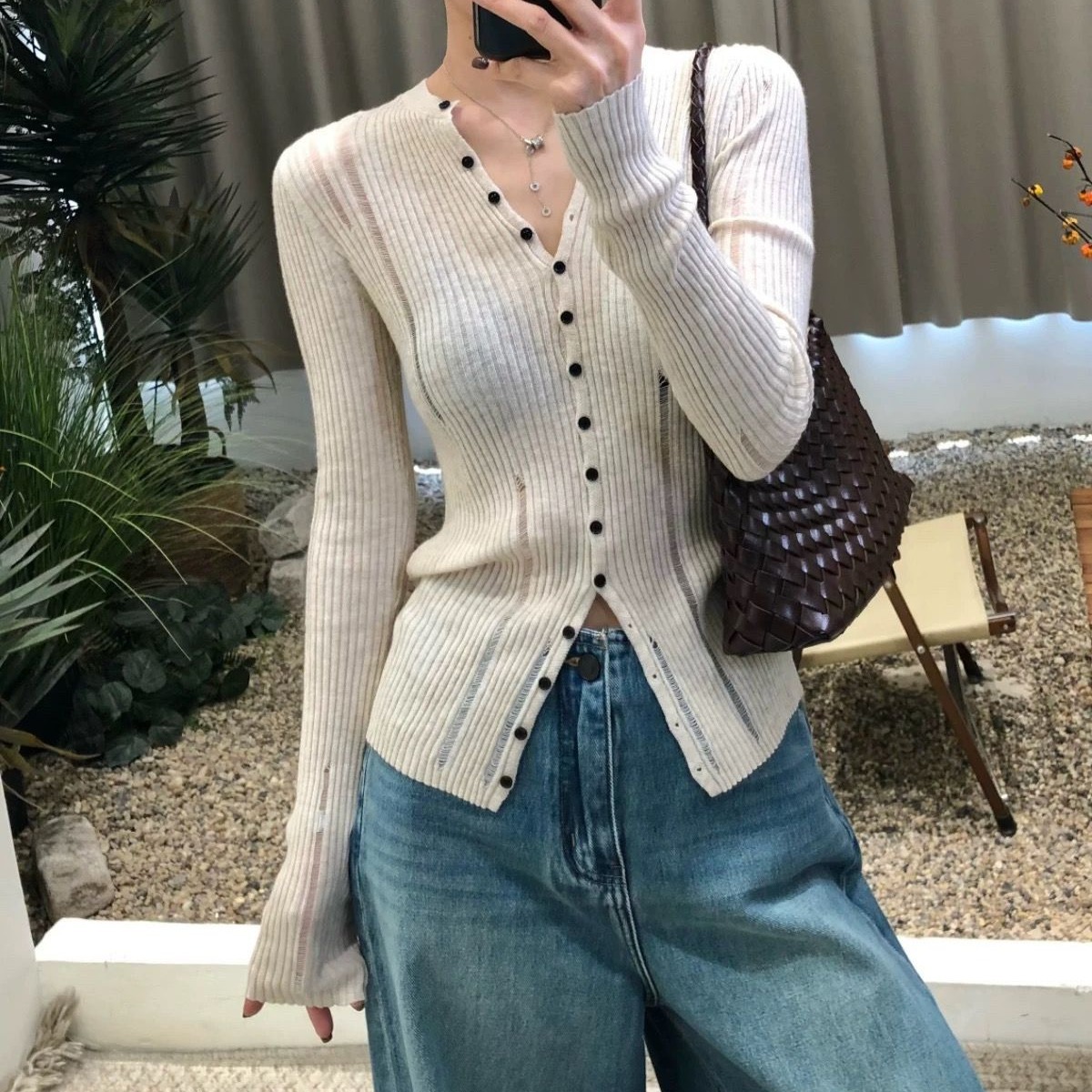 Early Autumn Ripped Long-Sleeved Knitwear, Feminine, Slim and High-End, 2025 New Autum Wear Bottoming Shirt Top