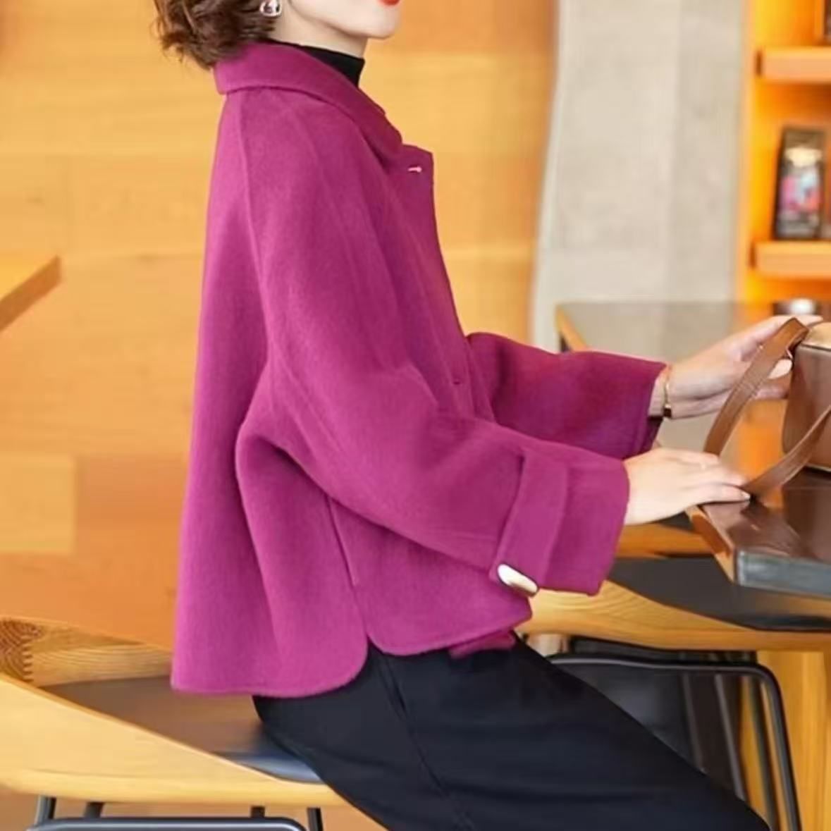 Short wool coat, 2025 new style, petite style, autumn and winter, double-sided fleece, horn button women's coat.