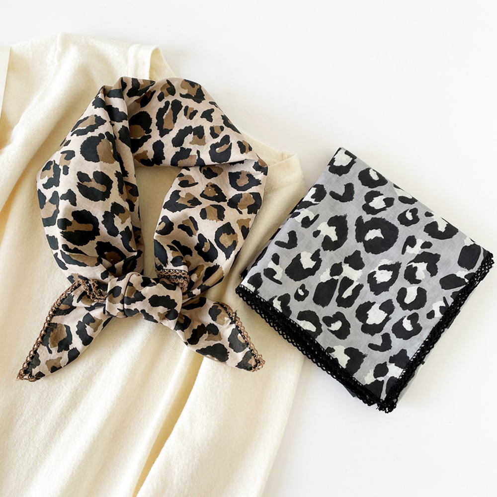 Small Square Scarf 70% Cotton Lightweight Summer Fashion Leopard Print Professional Neck Scarf For Women_voghion.com