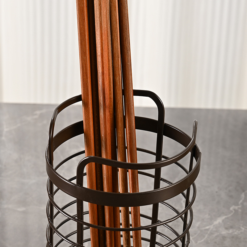 Soporte redondo de bronce antiguo para palillos, venta al por mayor de fábrica, estante de drenaje de hierro para cuchillos y tenedores, organizador de utensilios de cocina para el hogar