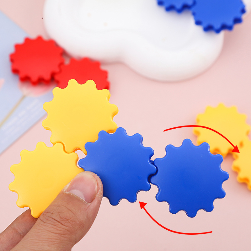 Nuevo giroscopio de dedo transfronterizo girar le creativo girar engranajes giroscopio de dedos juguetes de descompresión al por mayor