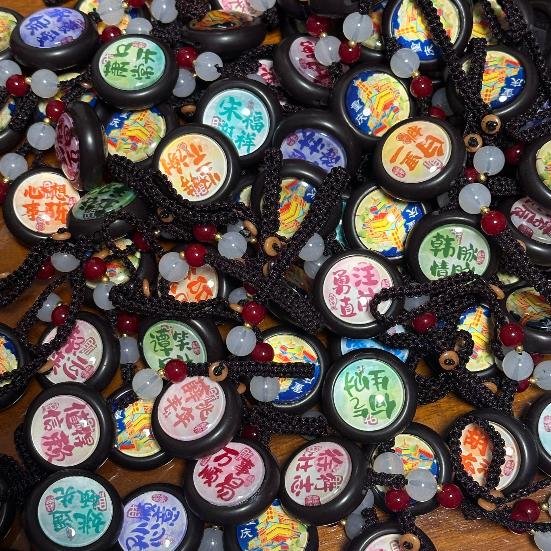 Creative Homophonic Four-Character Idioms for Tourist Attractions, Car Key Pendants with Hundreds of Surnames, Jewelry, and Rope Pendants