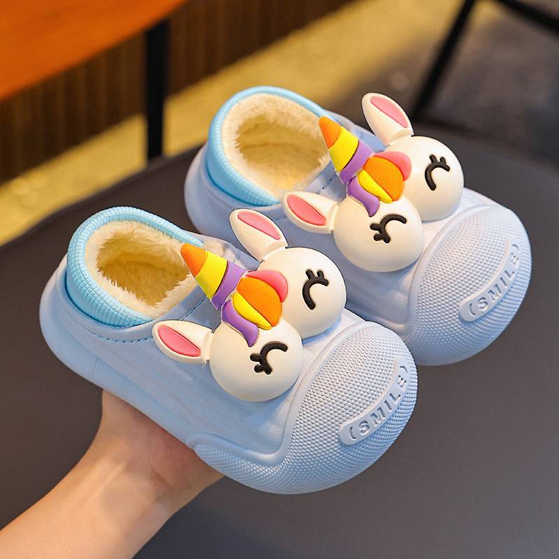 2025 nuevos zapatos de tacones de algodón para niños de invierno para niños y niñas con cubierta de algodón impermeable de lana para niños pequeños y medianos zapatillas de algodón para niños