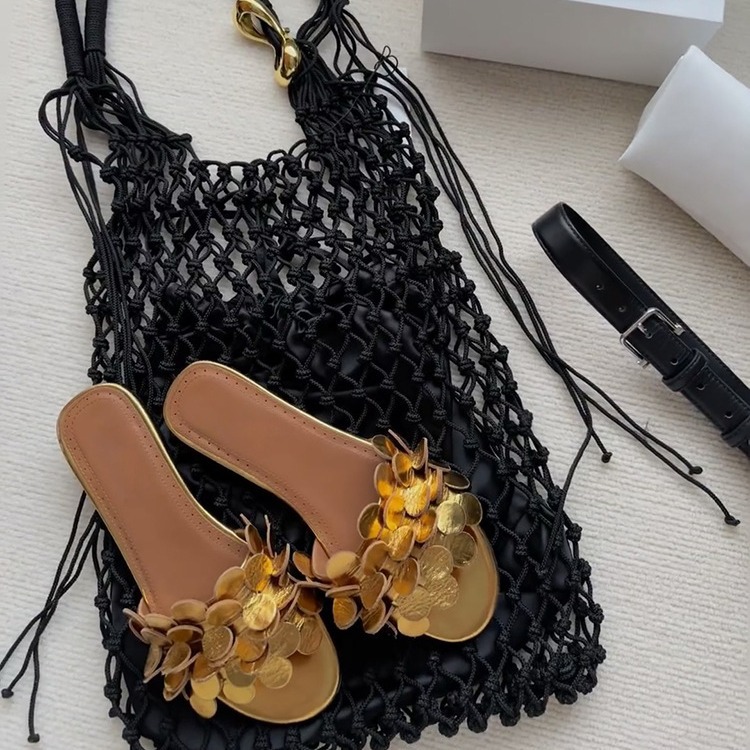 2024 new niche women's mesh single shoulder handbag large capacity tote simple woven bag personality_voghion.com