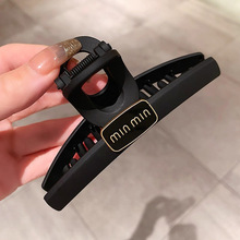 ���s�ٴ��ɫ��ĸץ�AŮ���|���X�ױP�l�A2025�¿����~�A�W�t�^�