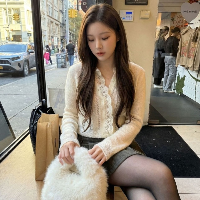 In Stock 2025 Winter New Korean Dongdaemun Solid Color Hollow Lace Stand Collar Knitted Cardigan Skirt