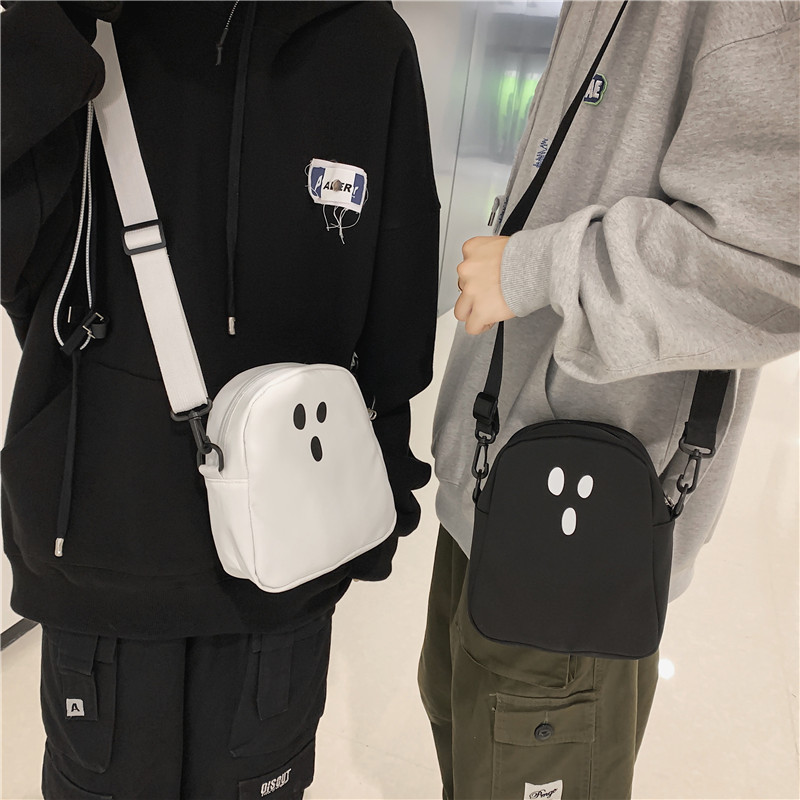 European and American fashion unisex shoulder bag, quirky, unique, fun, cute, demon ghost casual small bag, Halloween crossbody bag European and American fashion unisex shoulder bag, quirky, unique, fun, cute, demon ghost casual small bag, Halloween crossbody bag