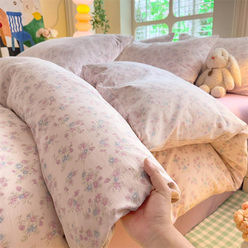 부드럽고 밀랍 같은 느낌 - 프리지아