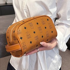 外国貿易卸売PU枕型化粧ポーチ 女性用携帯化粧品収納バッグ 旅行用大容量洗面用具バッグ 漫画バッグ