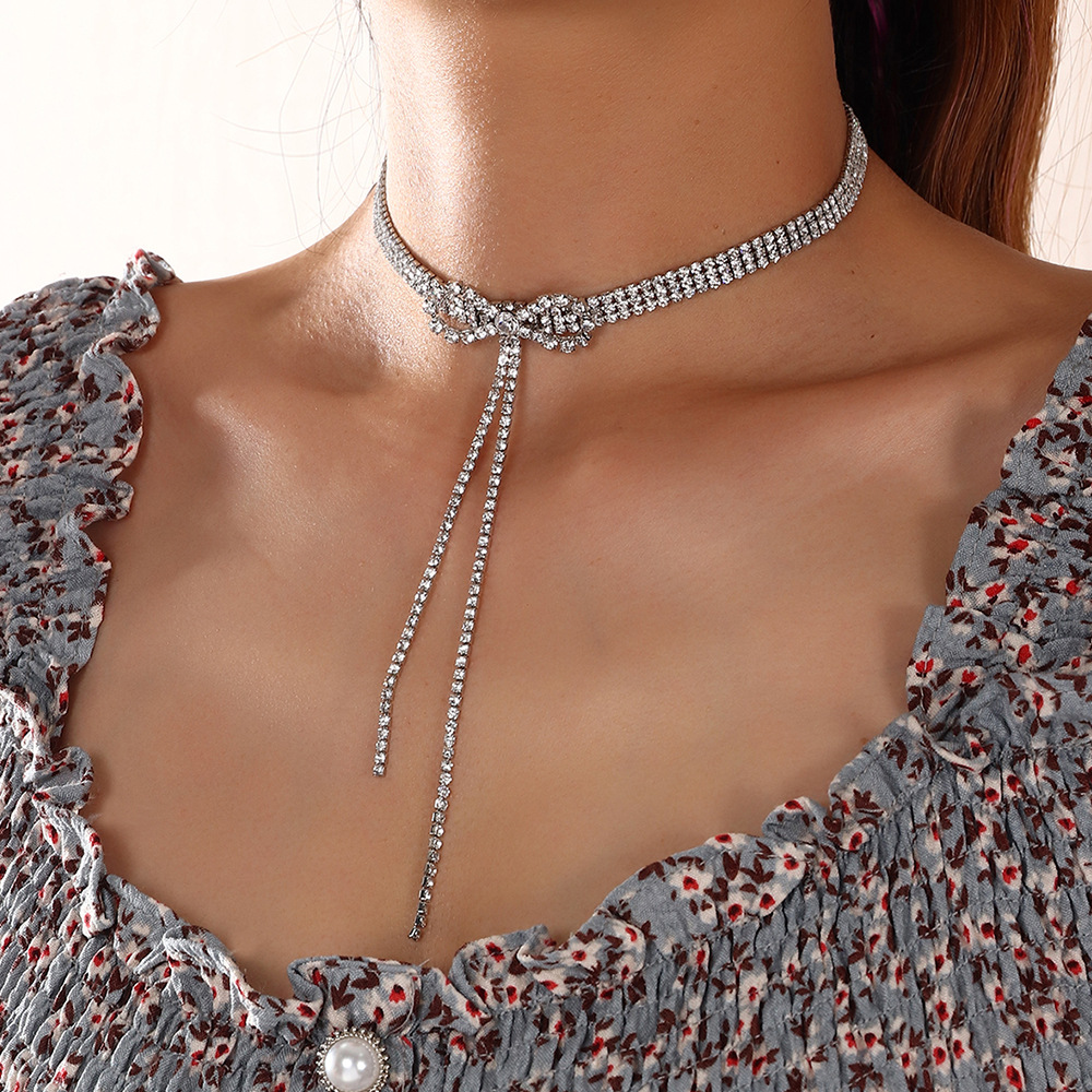 Korean Fashion Shiny Full Rhinestone Bowknot Tassel Short Necklacepicture2