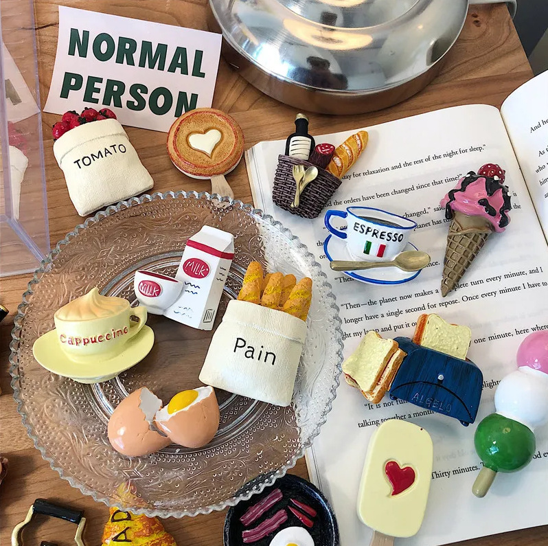 Resin craft refrigerator sticker three-dimensional creative magnetic sticker simulation food bread message sticker magnet Resin craft refrigerator sticker three-dimensional creative magnetic sticker simulation food bread message sticker magnet