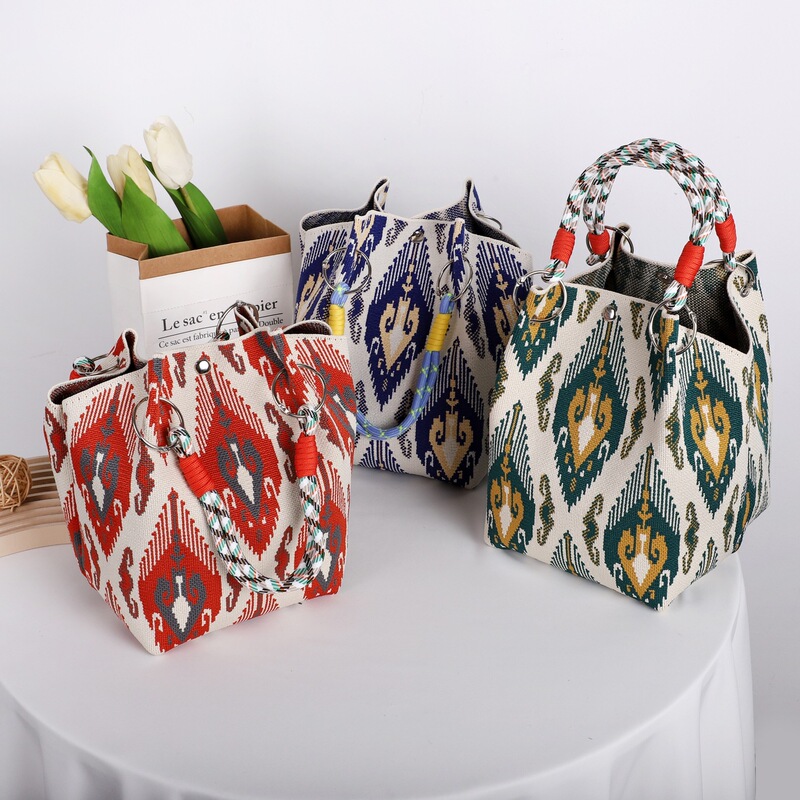 Popular Xinjiang ethnic style backpack with large capacity and Adelais pattern knitted handbag