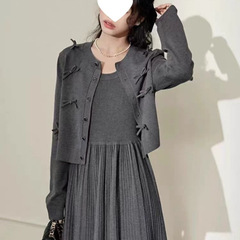 灰色背心连衣裙针织开衫套装女秋冬新款小香风毛衣穿搭一整