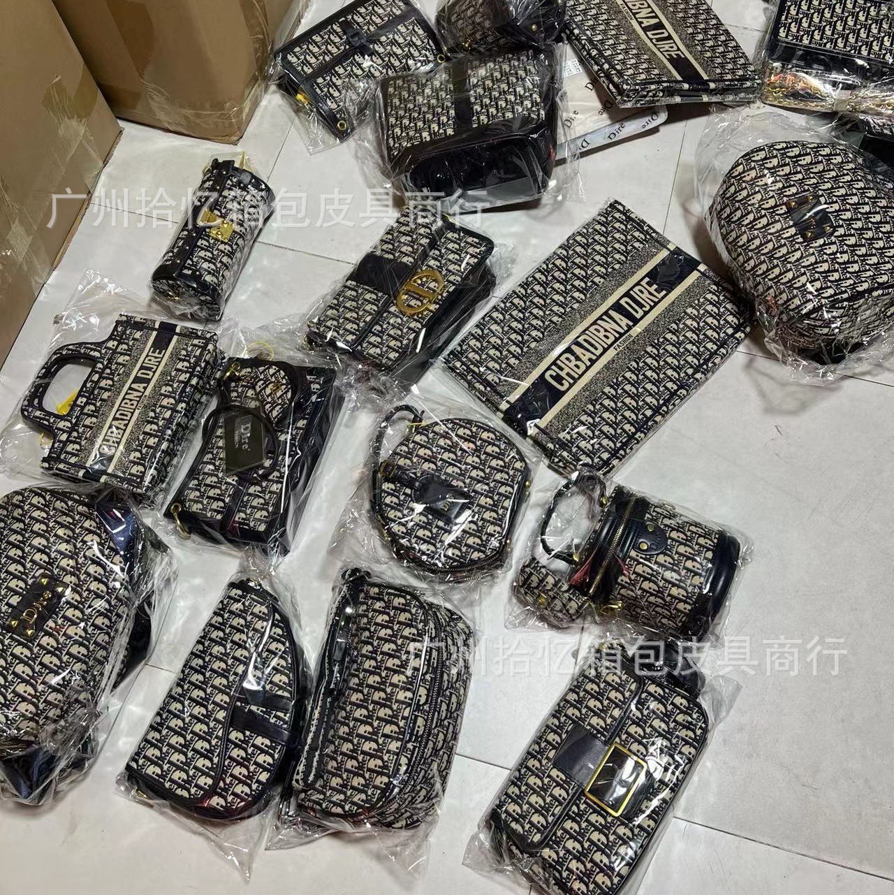 عبوات مخزون عالية الجودة من أجل التوزيع المباشر لحقائب الإمدادات الصادرة من منطقة غوانغتشو pic 13