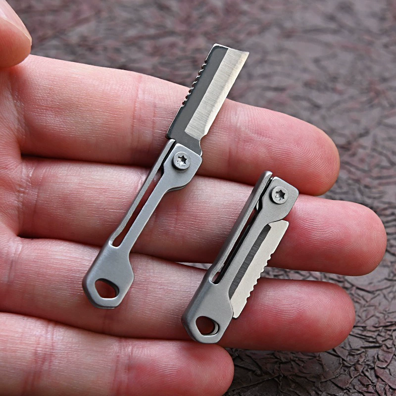 Small sharp box stainless steel, pocket knife, handheld keychain