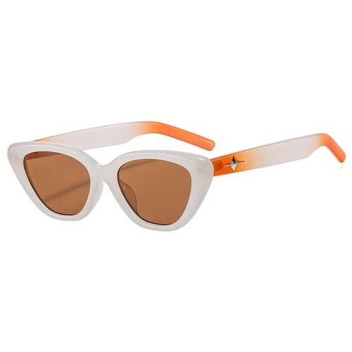  New Retro Triangular Cat Eye Sunglasses Women's High-end Ins Style Sunglasses European and American Street Photography Sun Shade Glasses