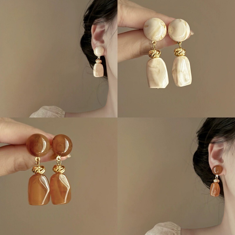 Silver Needle French Retro Maillard Geometric Earrings Simple High-End Earrings Fashion New Design Earrings Wholesale