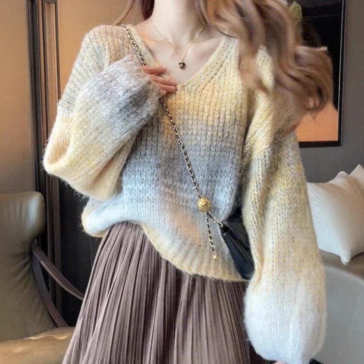 Gradient Color Soft Long-Sleeved Knitted Sweater for Women Autumn and Winter 2025 New Style Lazy Style Loose V Neck Pullover Top Gradient Color Soft Long-Sleeved Knitted Sweater for Women Autumn and Winter 2025 New Style Lazy Style Loose V Neck Pullover Top