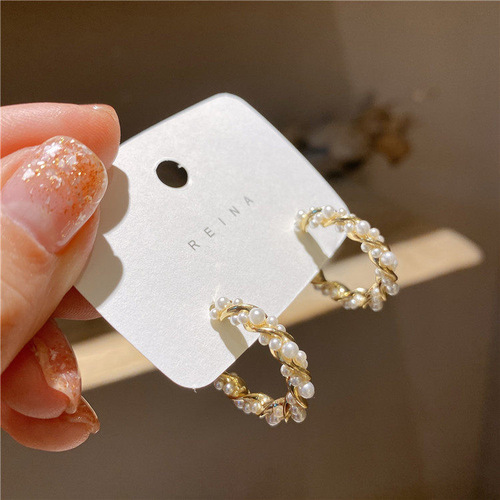Korean style Dongdaemun temperament pearl earrings S925 silver needle ladylike temperament fashion small fresh spiral round earrings