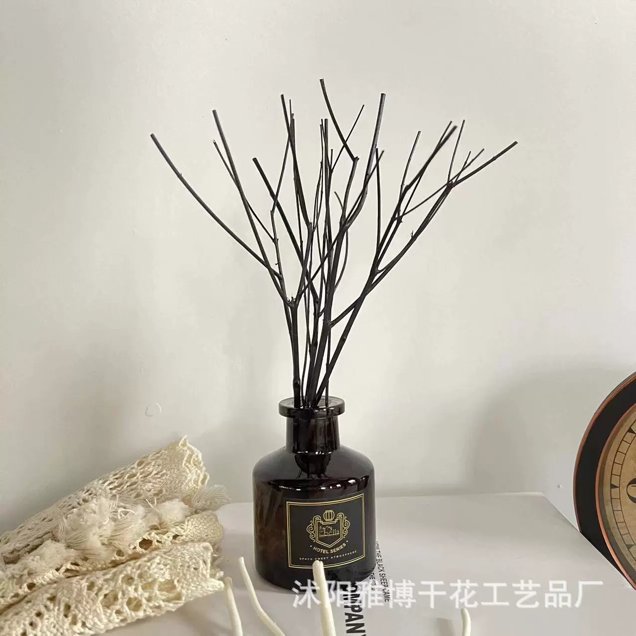 Источник фабрика большое количество натуральных изогнутых ароматических палочек, не клеевых волокон, не клеевых ароматерапевтических ротанговых сухих веток