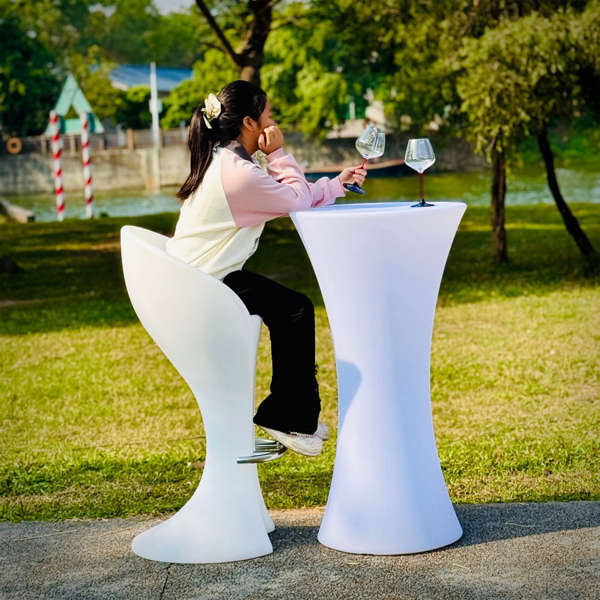 LED High Leg Slim Waist Bar Table Creative Light-Up Bar Counter Outdoor Events Exhibition Remote 16 Colors Cocktail Table