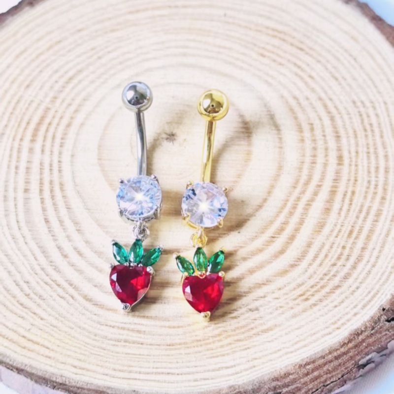 16G labret stud size and finish detail