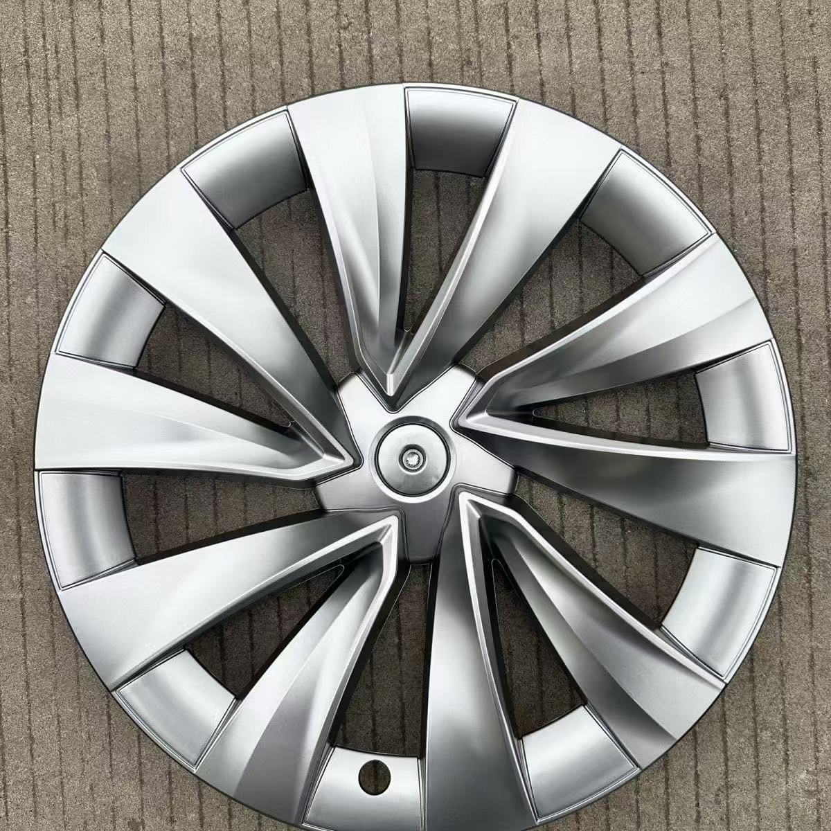 Hub cover | Tesla Hub Cap - new-model-y-20-inch-nova-pure-silver