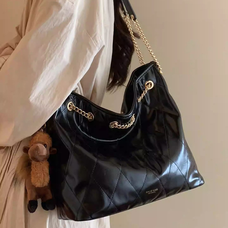 New large-capacity tote bag for women, stylish and elegant, suitable for commuting, quilted single-shoulder crossbody large bag, universal handbag New large-capacity tote bag for women, stylish and elegant, suitable for commuting, quilted single-shoulder crossbody large bag, universal handbag