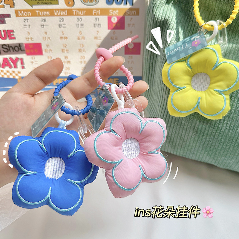 Ins Girl Heart Tela Accesorios de flores Cadena de teléfono móvil Colgante de flores Bolso Accesorios lindos Colgante de ropa